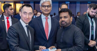 වැඩකරන ජනතාවගේ ජීවිත ව්‍යාපාරිකයන්ට හිස් චෙක්පතක ලියාදෙන්න සැලසුම්!